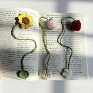Bookmark Rajut Handmade