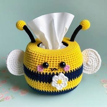 Tempat Tisu Rajut Handmade - Image 2