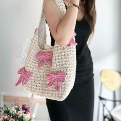 Selalu bersemangat kalau dapet pesanan tas boho ini 🤗🔥🥰 tinggal kirim… yeyy💃🏻